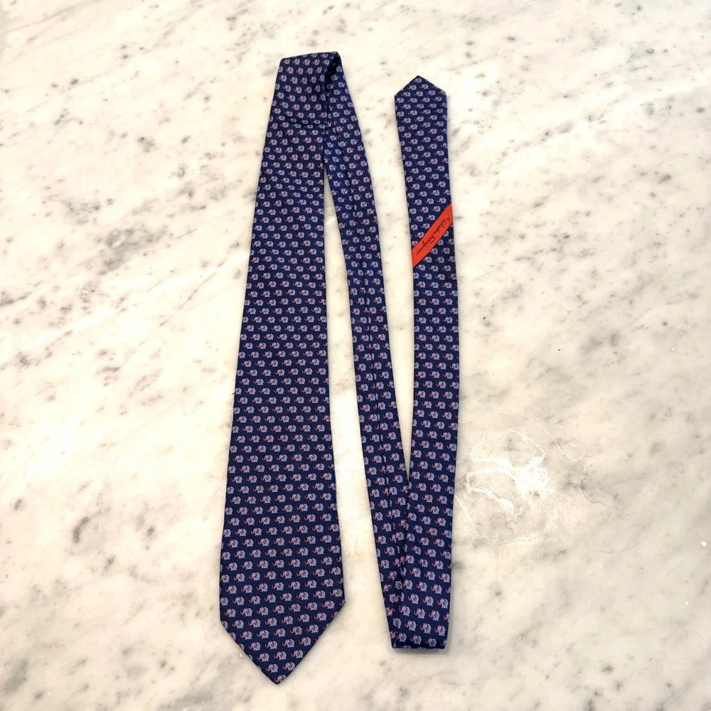 Salvatore Ferragamo Mens Silk Tie Navy Blue Elephant Print Italy 3.25 Inch Width